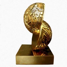 Angelo Rinalidi, l altra meta del mondo, doppia scultura in bronzo dorato con elementi in rilievo, base quadra in bronzo, h cm.33, anno 2000 