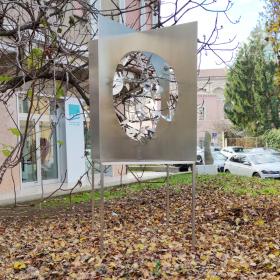 Angelo Rinaldi, Big Galaxy, scultura inacciaio stinato a mano, h.cm. 220x 130x130,anno 2010