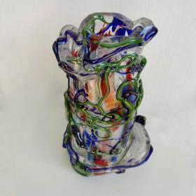 Angelo Rinaldi, Liane, Vaso Scultura, in vetro soffiato di Murano , vetri policromi  sovrapporti a rilievo e sommersione di pasta di vetro policromo, h. cm. 40x21x21, firmato e datato 1965